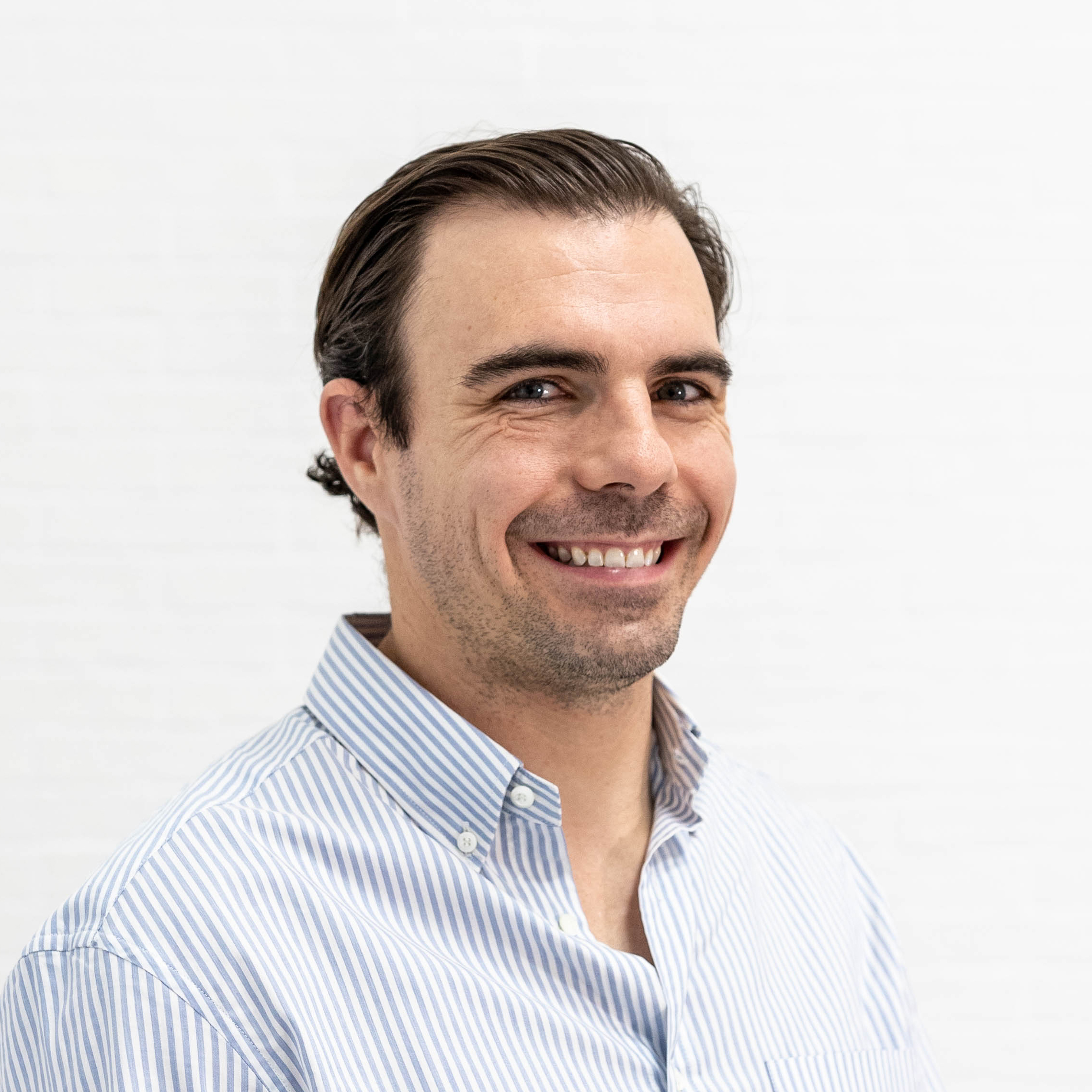 Board Certified Oral & 
Maxillofacial Surgeon